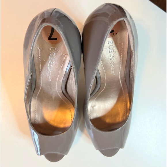 BCBGeneration Jaxx Patent Taupe Peep-Toe, Size 7 - 5” Chunky Heel 1” Platform. - Picture 5 of 10